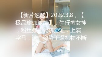 蓝裙大白腚的妹子后撅腚少毛清晰阴户逼上还挂着白带 (1)