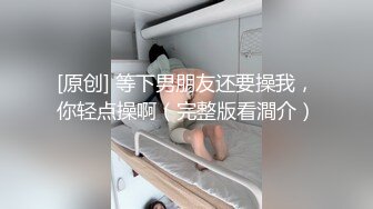 黑炭鸡巴后入式抽插就是逼水有点少