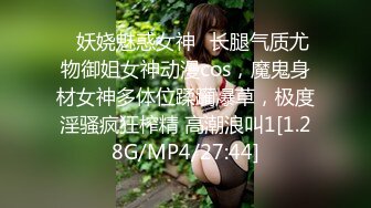 【新片速遞】 商场女厕偷拍黑色连衣裙长微胖妹子水润小穴一缩一缩有节奏的蠕动