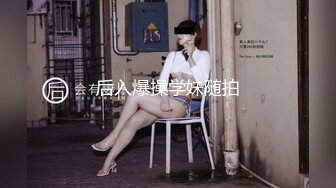 小美妖Ts折千千 户外广场白丝礼服露出，鸡儿硬邦邦在内衣外，好可爱惹~回家手冲一发！