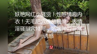  刚洗完澡老婆想操B可惜中年老公的鸡巴硬不起来只好作罢